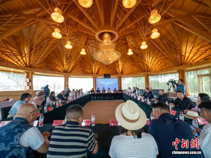 玩球直播yixin围绕实时赛事赛程、比分、球队数据更新不断创新，回应用户的真实需求。 - 玩球直播yixin